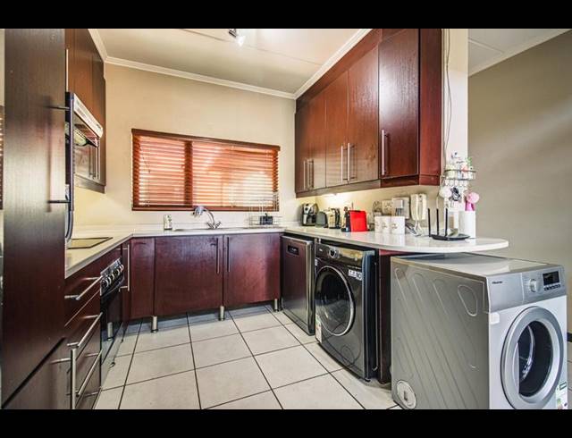 3 BEDROOM COMPLEX FOR SALE IN SOLHEIM